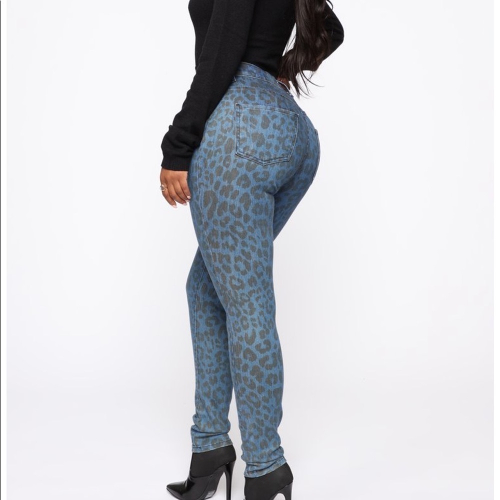 High Rise Skinny Jeans - Picture 4 of 5